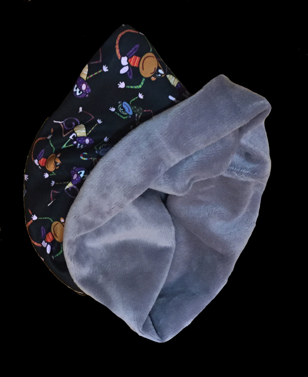 Tris & Ton - Protege la garganta de tu peque 👶🏼 con las braga cuello  #bragacuello de invierno! Diseños divertidos y originales con el interior  de forro gris muy suave y agradable